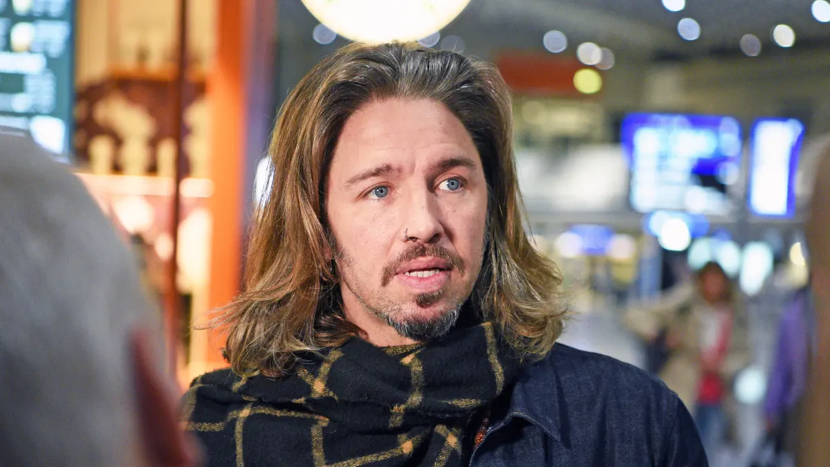 Gil Ofarim wird im Dschungeltelefon immer offener und spricht über seine Ängste.