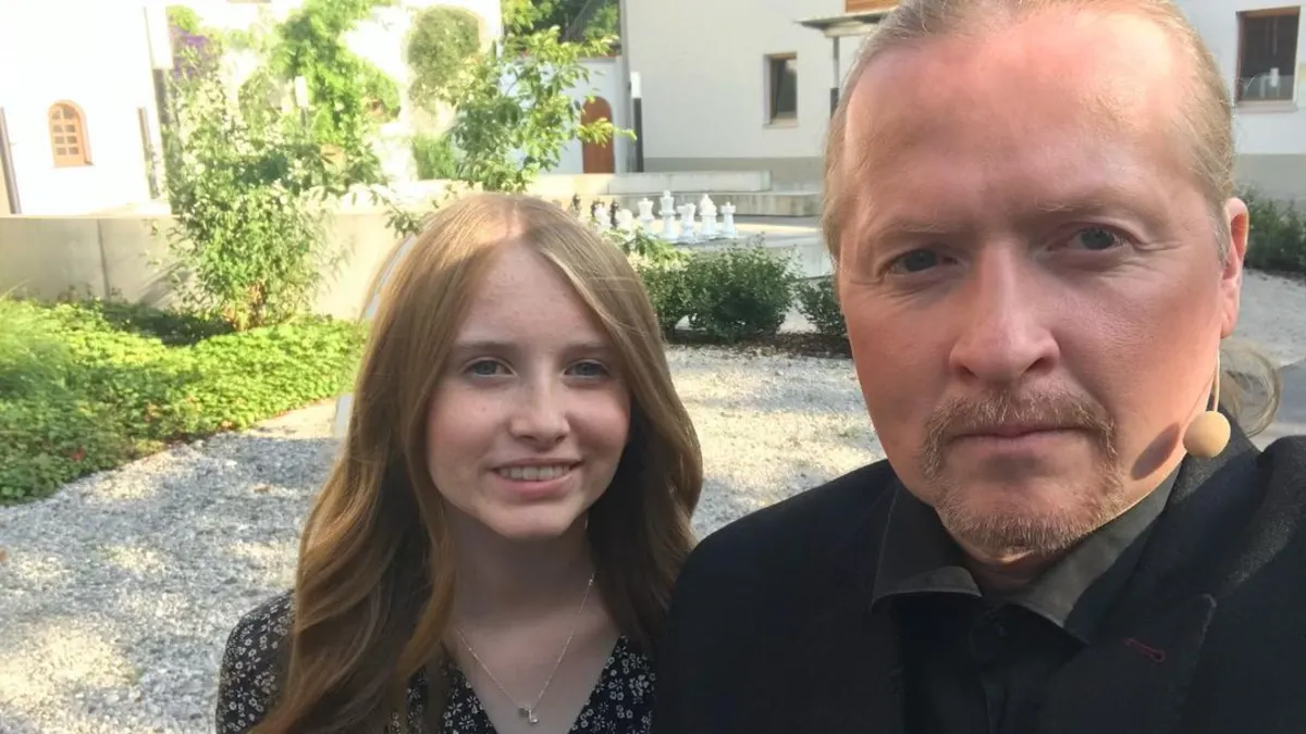 Joey Kelly, Lillian Kelly