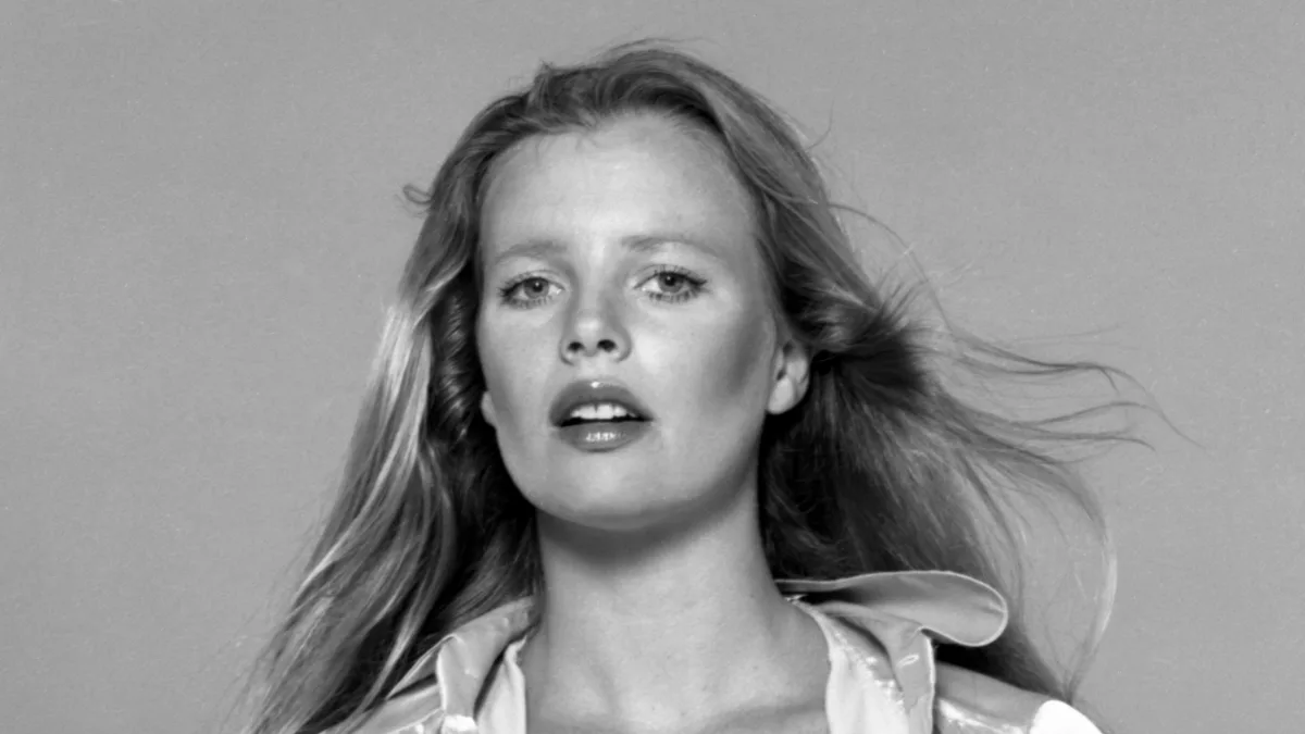 Kim Basinger jung heiss
