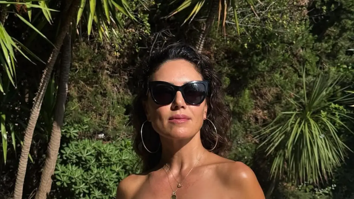 Nazan Eckes im Bikini