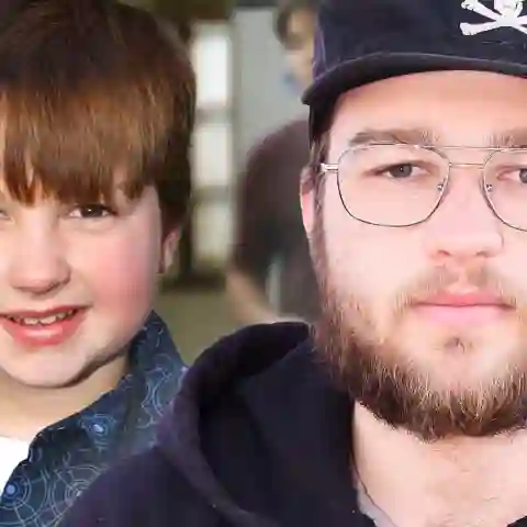 Angus T. Jones hat sich krass verändert