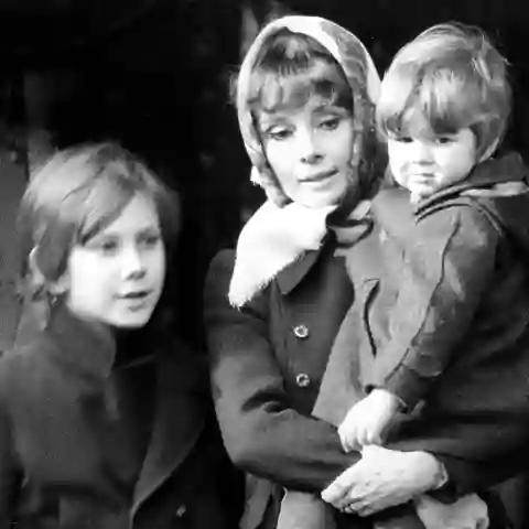 Audrey Hepburn und ihre Söhne Luca (links) und Sean (rechts)