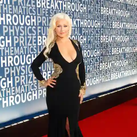Christina Aguilera präsentiert ihre sexy Kurven beim Breakthrough Prize 2015