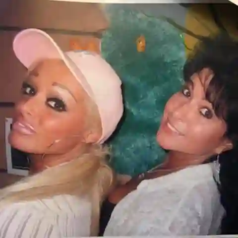 So sahen Daniela Katzenberger und ihre Mutter Iris Klein früher aus Die Katze