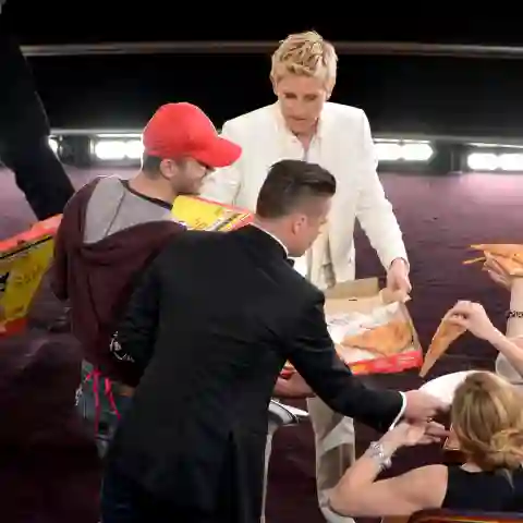Ellen DeGeneres Oscars Pizza