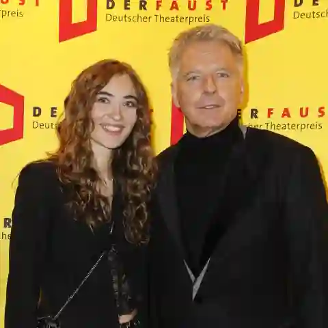 Emmy Pilawa ist die hübsche Tochter von Jörg Pilawa