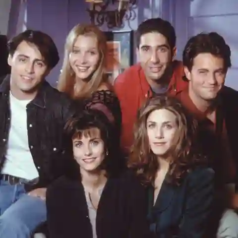 (obere Reihe von links) Matt LeBlanc, Lisa Kudrow, David Schwimmer, Metthew Perry, (untere Reihe) Jennifer Aniston und Courtney Cox haben bei „Friends“ die Hauptrollen gespielt