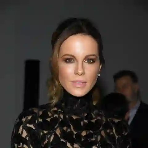Kate Beckinsale während der Pariser Fashion Week 2019