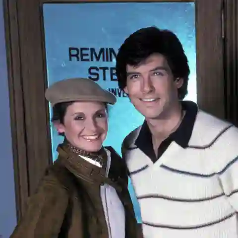 Das macht sie heute Stephanie Zimbalist und Pierce Brosnan in „Remington Steele“