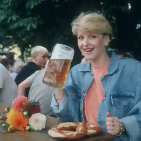 Carmen Nebel früher