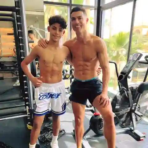Cristiano Ronald und sein Sohn junior