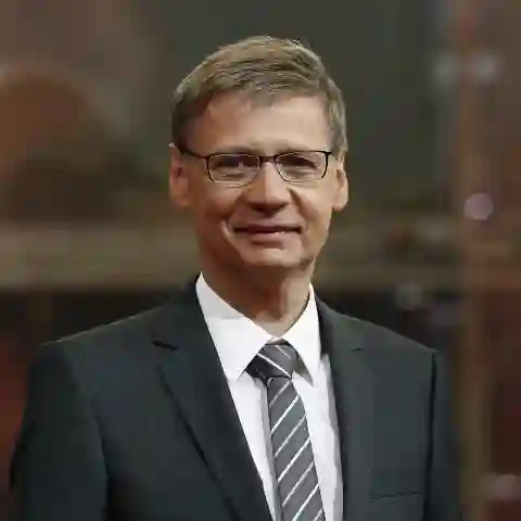 Moderator Günther Jauch musste beim „Wer wird Millionär?“-Heiratsantrag ein wenig nachhelfen
