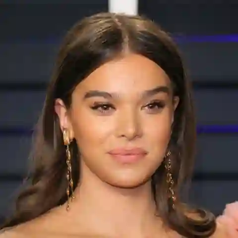 Hailee Steinfeld • Steckbrief, Bilder & News • Promipool.de