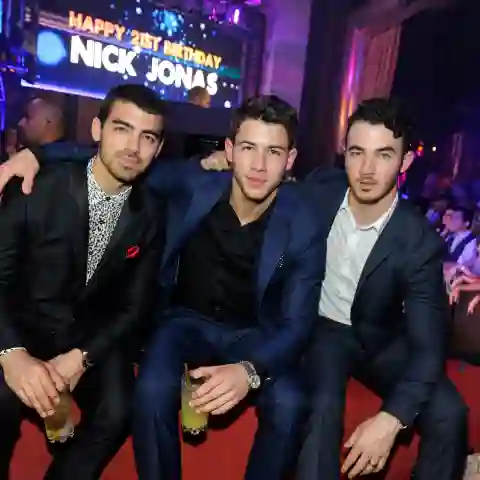Joe Jonas Nick Jonas Kevin Jonas Jonas Brothers comeback
