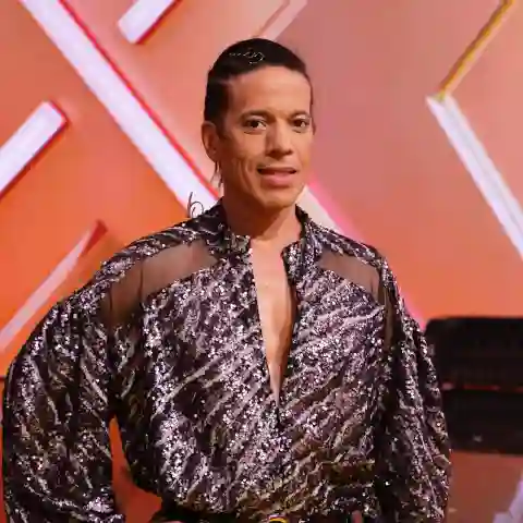"Let's Dance"-Juror Jorge González