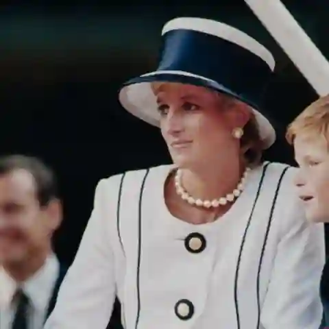 Lady Diana und Prinz Harry 1995