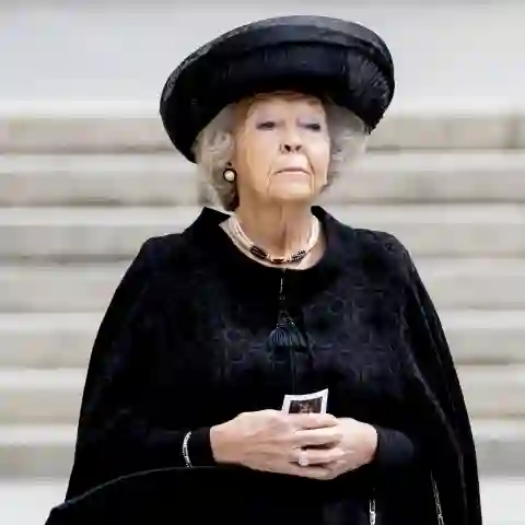 Prinzessin Beatrix hat Corona