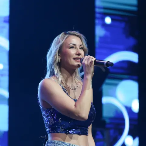 anna-carina woitschack heiß hot sexy freizügig outfit