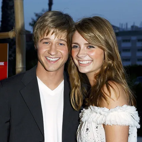 Benjamin McKenzie Mischa Barton O.C., California