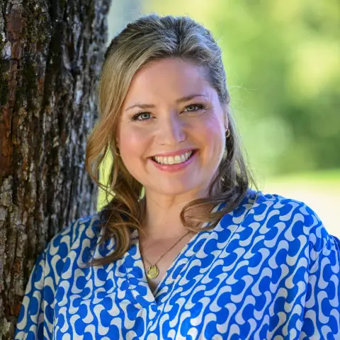 Caroline Frier bei einem Fotoshooting für „Die Landarztpraxis“