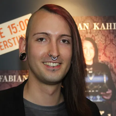 Fabian Kahl bares für Rares