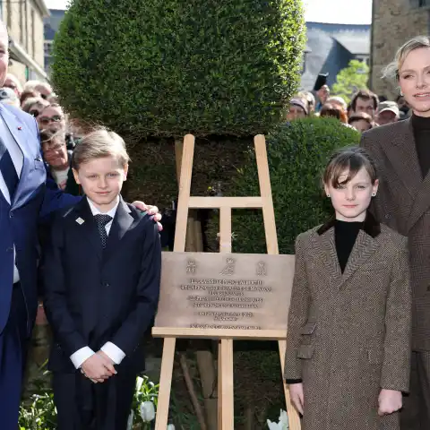 Fürst Albert, Fürstin Charlène, Prinzessin Gabriella und Prinz Jacques