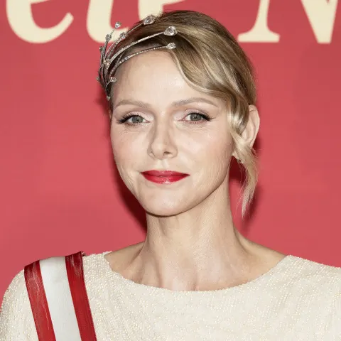 fürstin charlène monaco look frisur überraschung