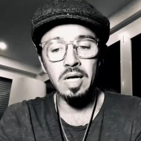 Gil Ofarim meldet sich mit emotionalem Video