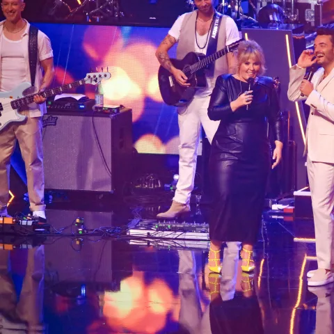 Maite Kelly bringt Giovanni Zarrella in Verlegenheit.