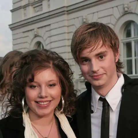 Julia Augustin und Jan Niklas Berg in „Alles was zählt“