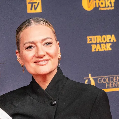 Juliette Schoppmann trauert um ihren Vater