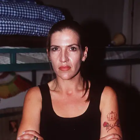 Katy Karrenbauer „Walter“ „Hinter Gittern“