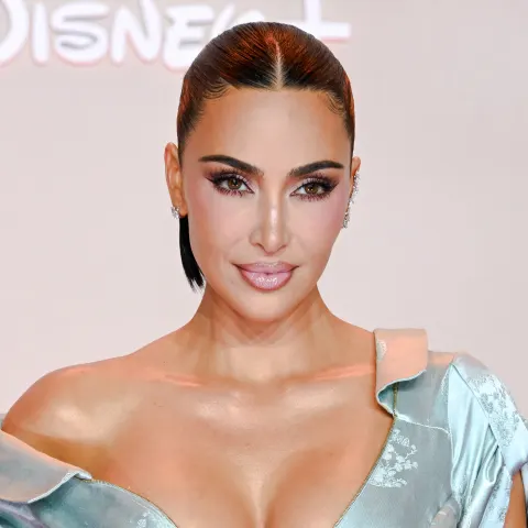 Kim Kardashian erhält einen Euro Entschädigung.