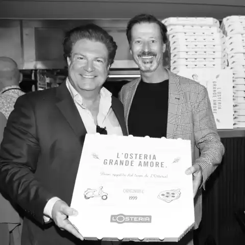 L'Osteria Gründer Klaus Rader (rechts) mit Schauspieler Francis Fulton Smith