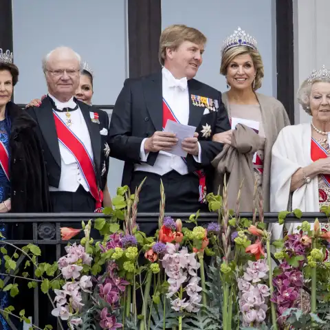 Königin Silvia, König Carl Gustav, König Willem-Alexander, Königin Maxima und Prinzessin Beatrix bei den norwegischen Feierlichkeiten