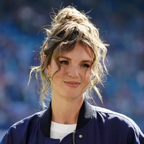 Laura Wontorra hat die Haare ab