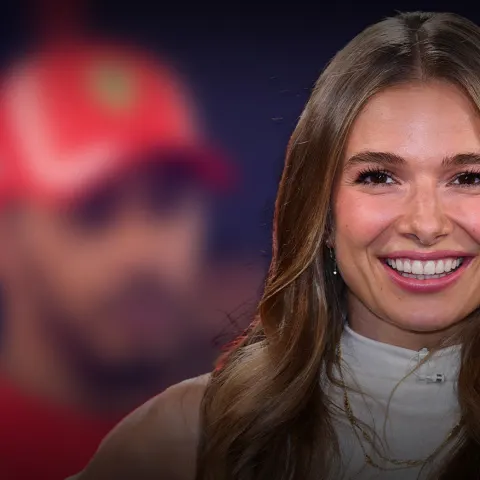 Lola Weippert gab Lewis Hamilton eine Abfuhr.