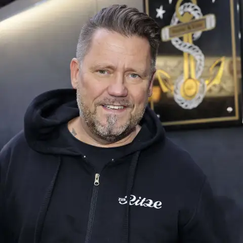 Mike Süsser mein lokal dein lokal