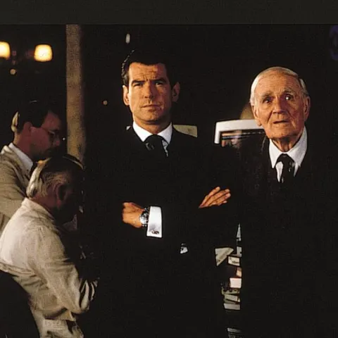 Pierce Brosnan Desmond Llewelyn "James Bond"