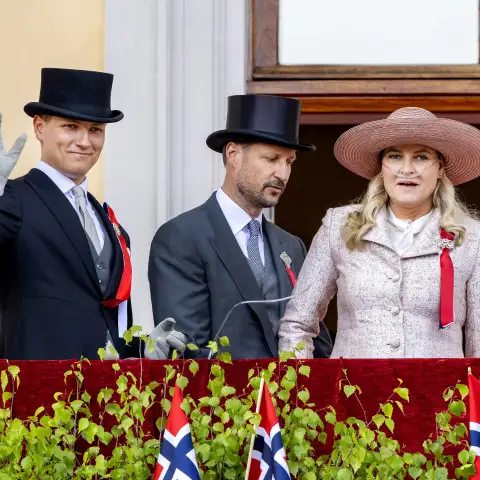 Prinz Sverre Magnus, Königin Mette-Marit und König Haakon