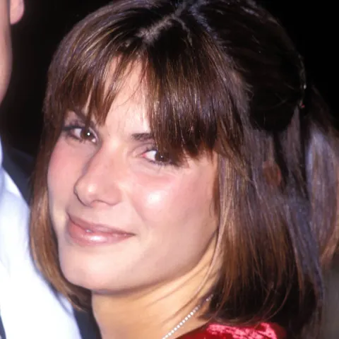 So sah Sandra Bullock 1990 aus