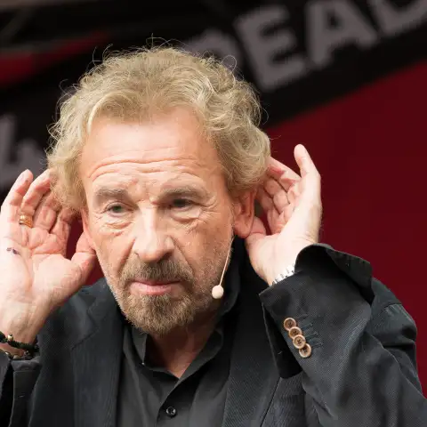 Thomas Gottschalk verschiebt seine Rückkehr.