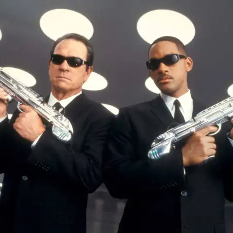 Tommy Lee Jones und Will Smith in „Men in Black 2“