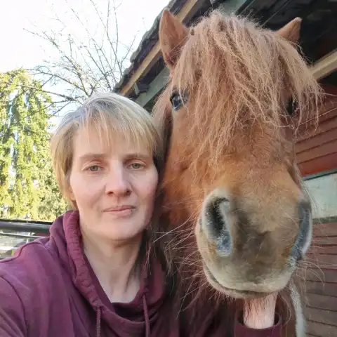 hartz und herzlich marina laura