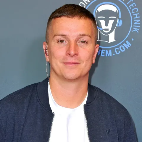 aaron troschke promi big brother ausstieg