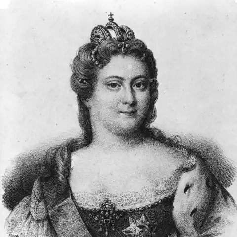 catherine mächtige frau