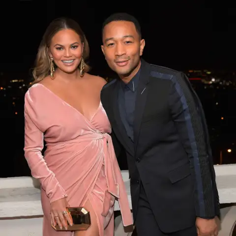 John Legend Chrissy Teigen Babybauch
