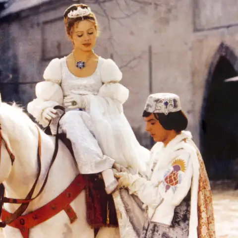 Drei Haselnüsse für Aschenbrödel