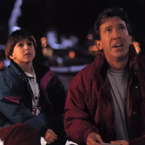 Eric Lloyd und Tim Allen in „Santa Clause“