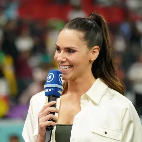 Esther Sedlaczek Quizduell Moderatorin